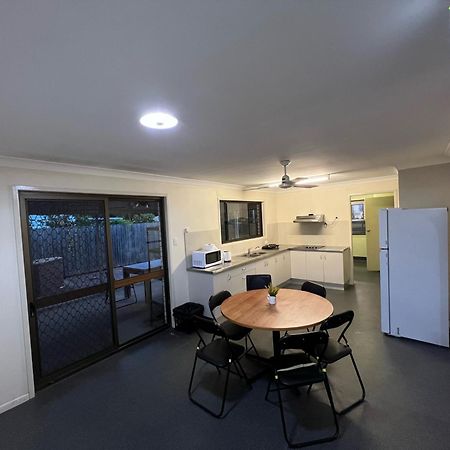 Hostel Tomato Backpackers Bundaberg Exterior foto